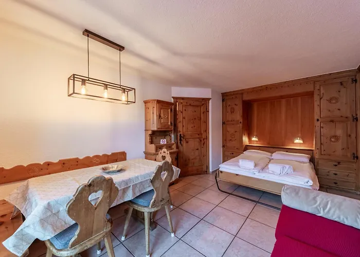 Apartmanhotel Chesa Silva - 3*